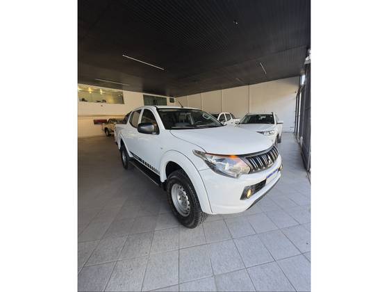 MITSUBISHI L200 TRITON 2.4 16V TURBO DIESEL GL CD 4X4 MANUAL